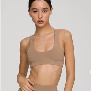 Tan scoop neck bra good American